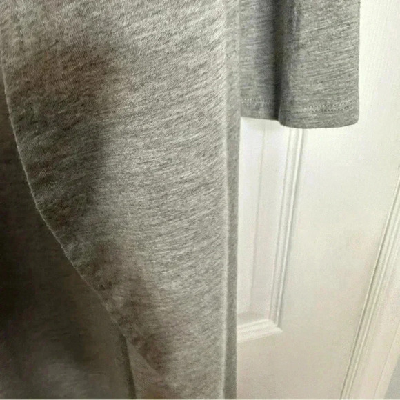 Mrs. Tee Cardigan Grey  Size Large - Picture 7 of 16